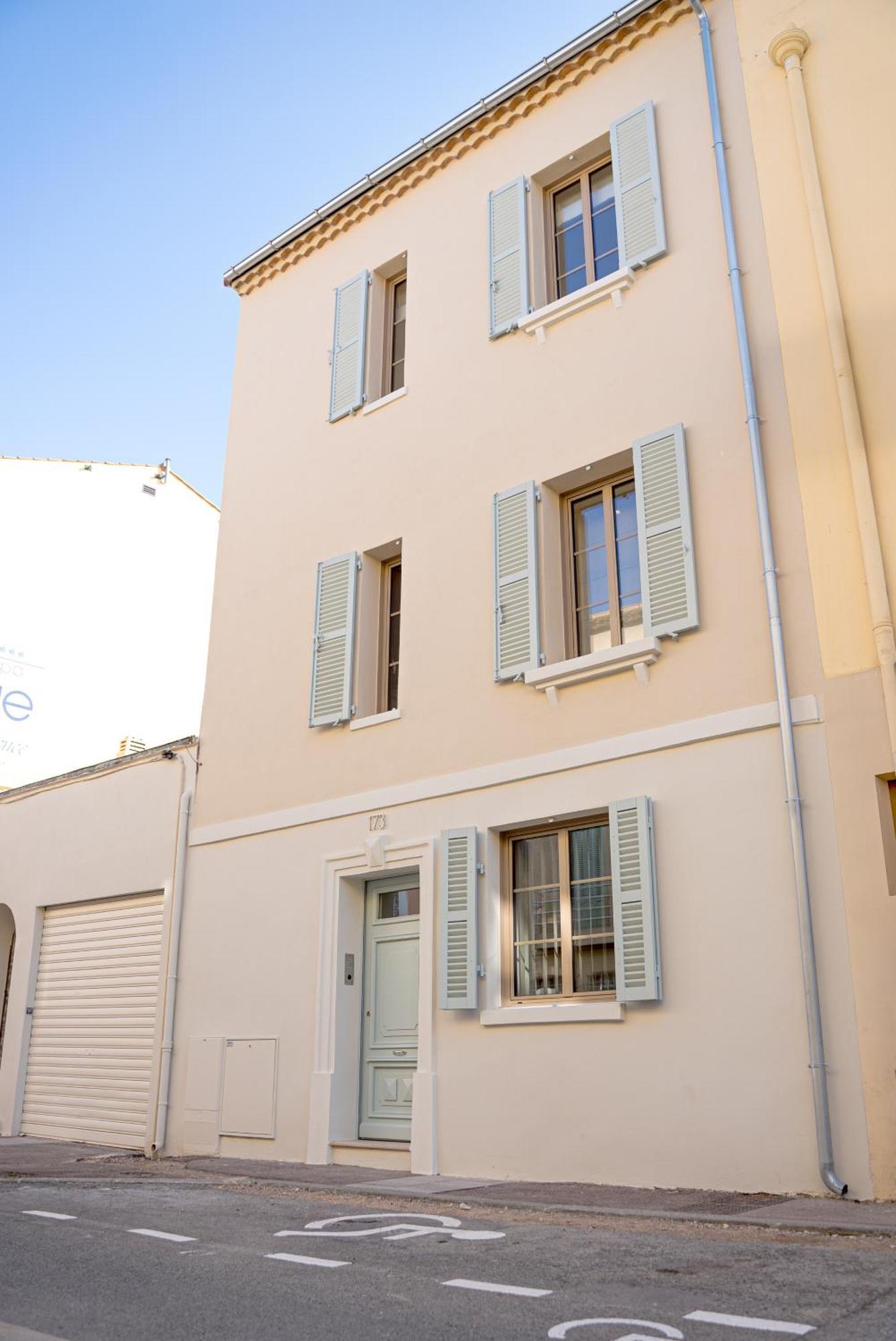 Studios Raffines Avec Terrasses - Plages, Ville Et Gare A Pied - Maison Raphael Saint-Raphael (Var) Exterior foto