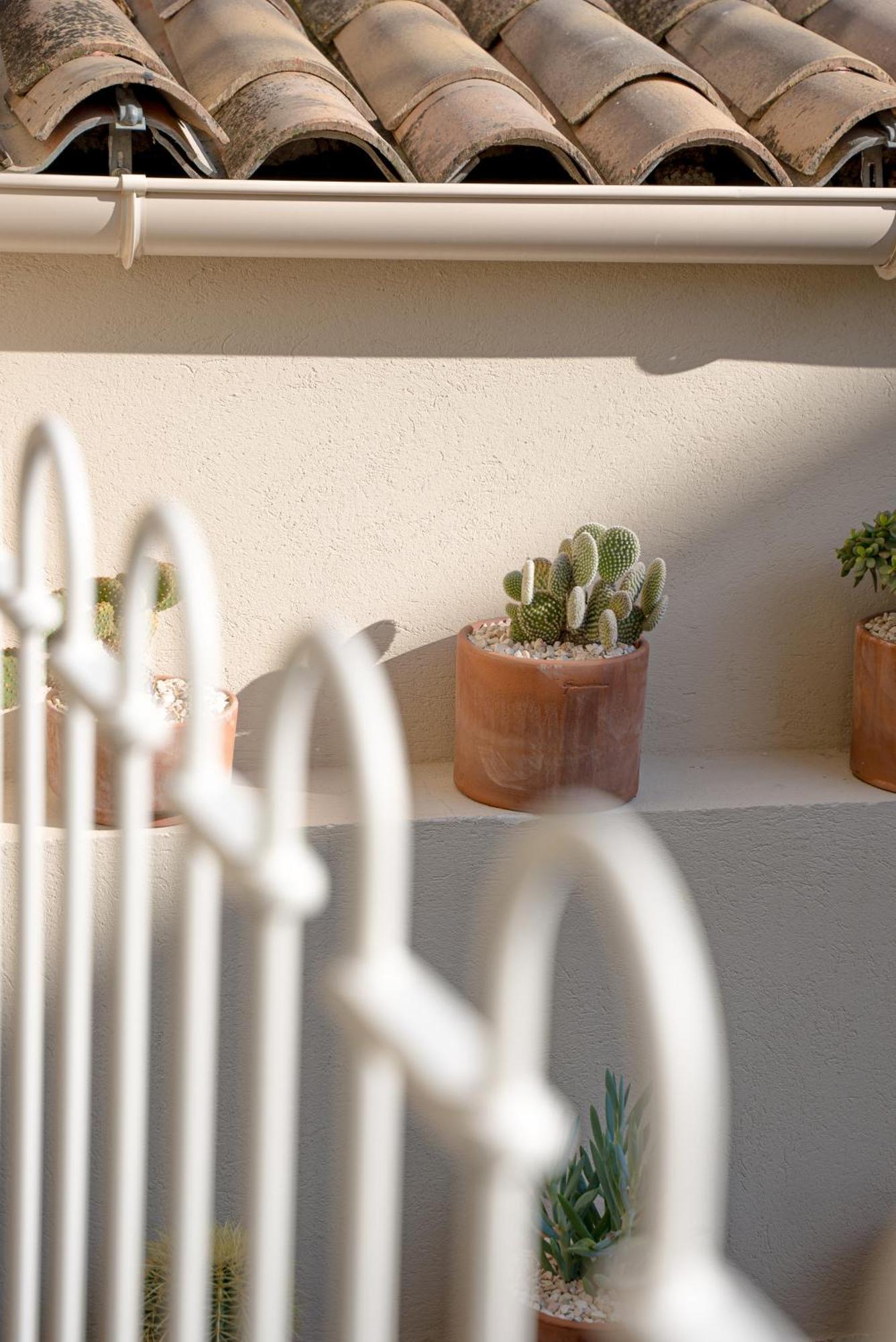 Studios Raffines Avec Terrasses - Plages, Ville Et Gare A Pied - Maison Raphael Saint-Raphael (Var) Exterior foto