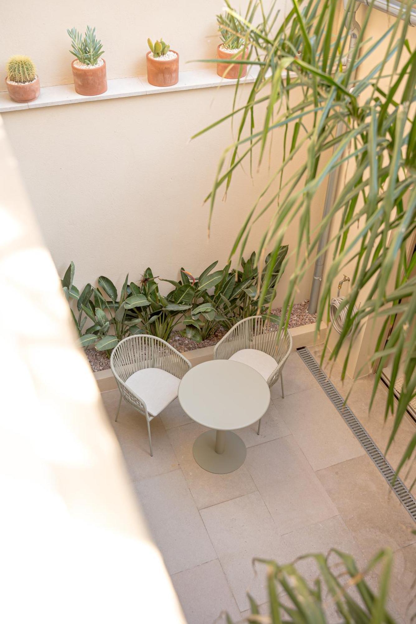 Studios Raffines Avec Terrasses - Plages, Ville Et Gare A Pied - Maison Raphael Saint-Raphael (Var) Exterior foto