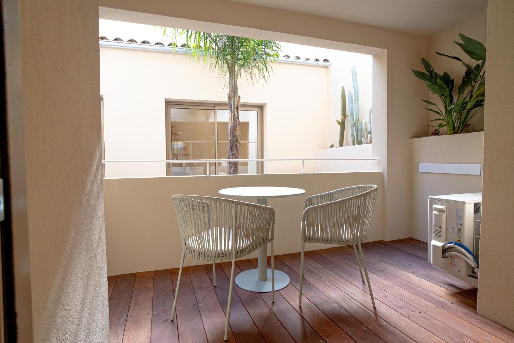 Studios Raffines Avec Terrasses - Plages, Ville Et Gare A Pied - Maison Raphael Saint-Raphael (Var) Exterior foto
