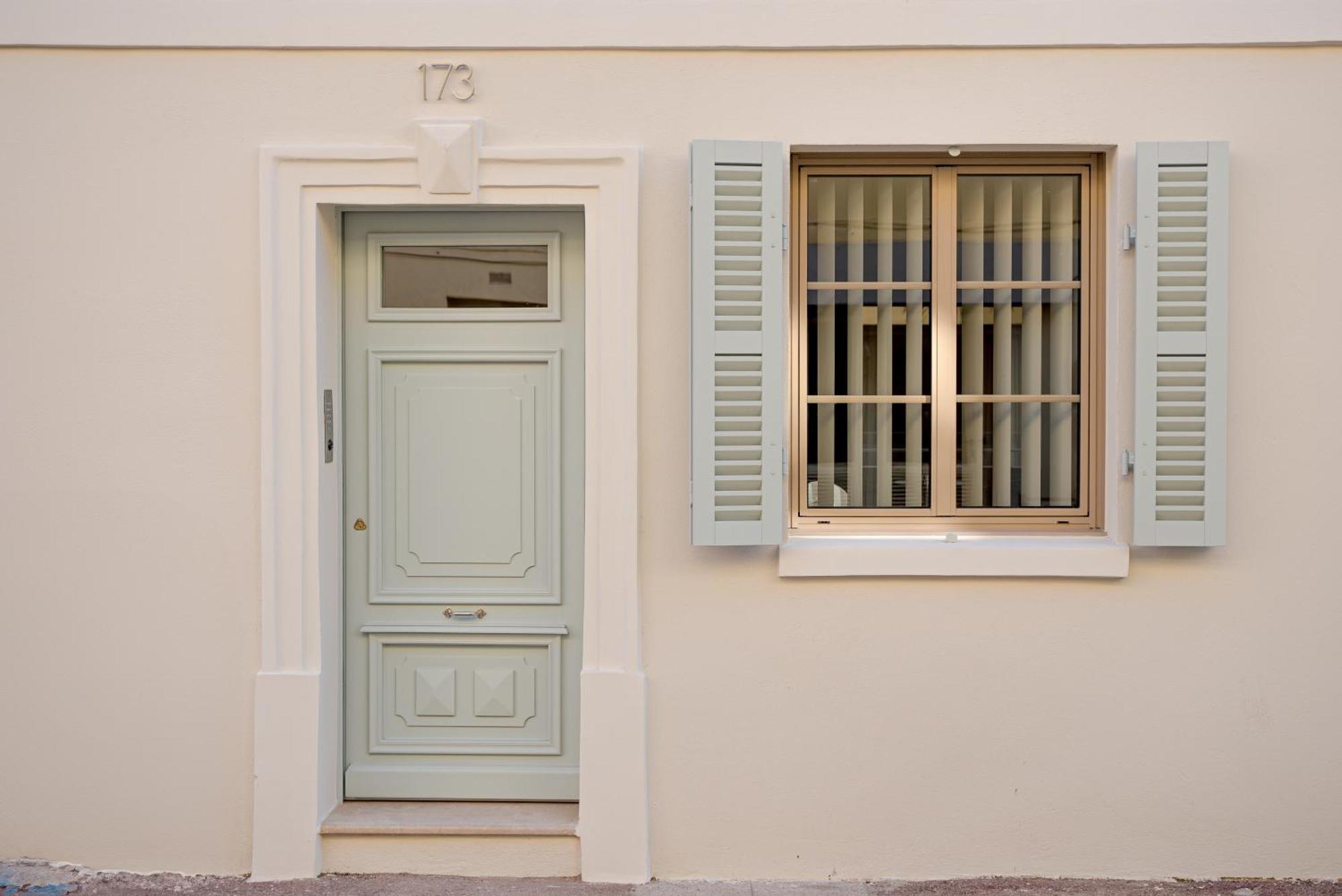 Studios Raffines Avec Terrasses - Plages, Ville Et Gare A Pied - Maison Raphael Saint-Raphael (Var) Exterior foto
