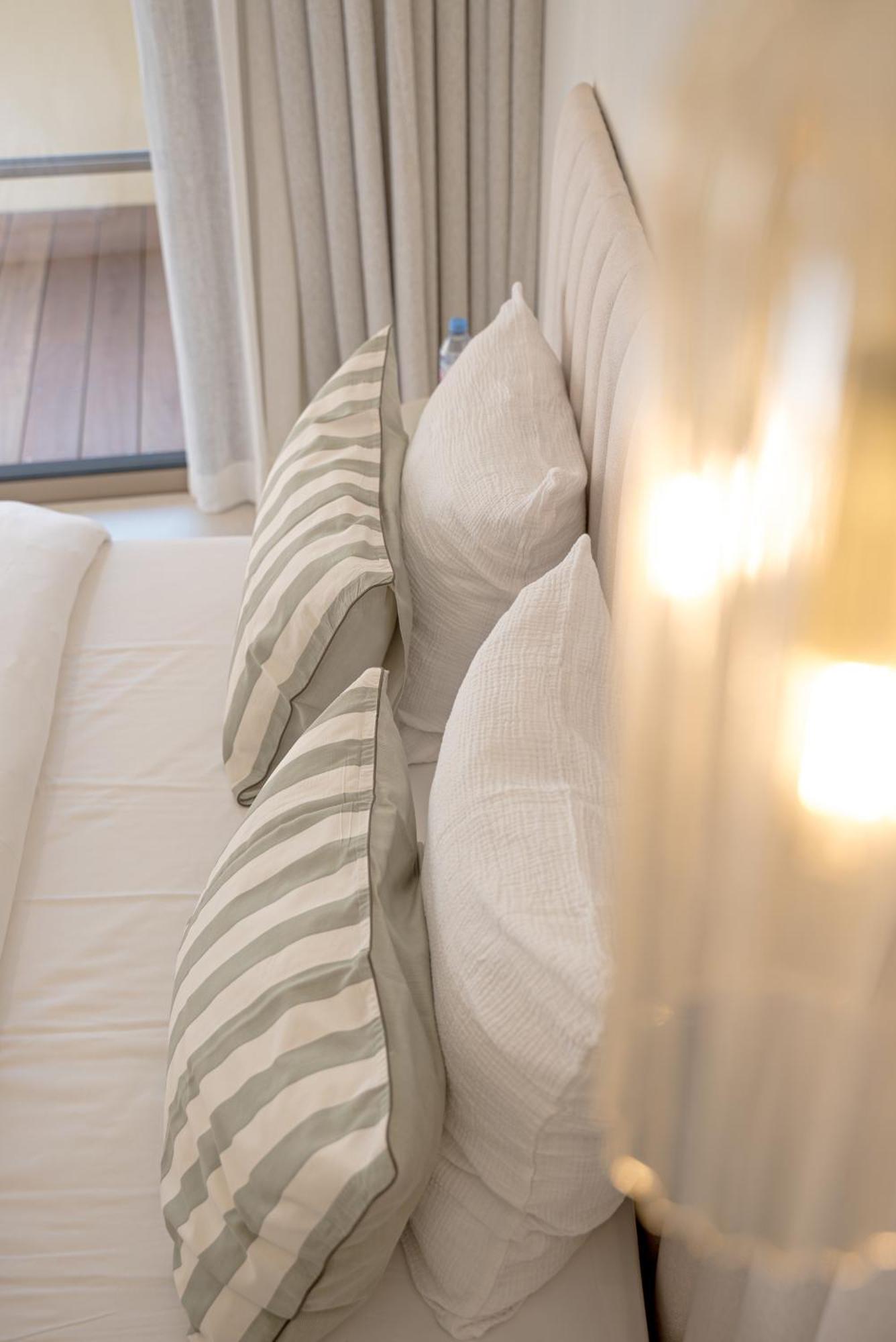 Studios Raffines Avec Terrasses - Plages, Ville Et Gare A Pied - Maison Raphael Saint-Raphael (Var) Exterior foto
